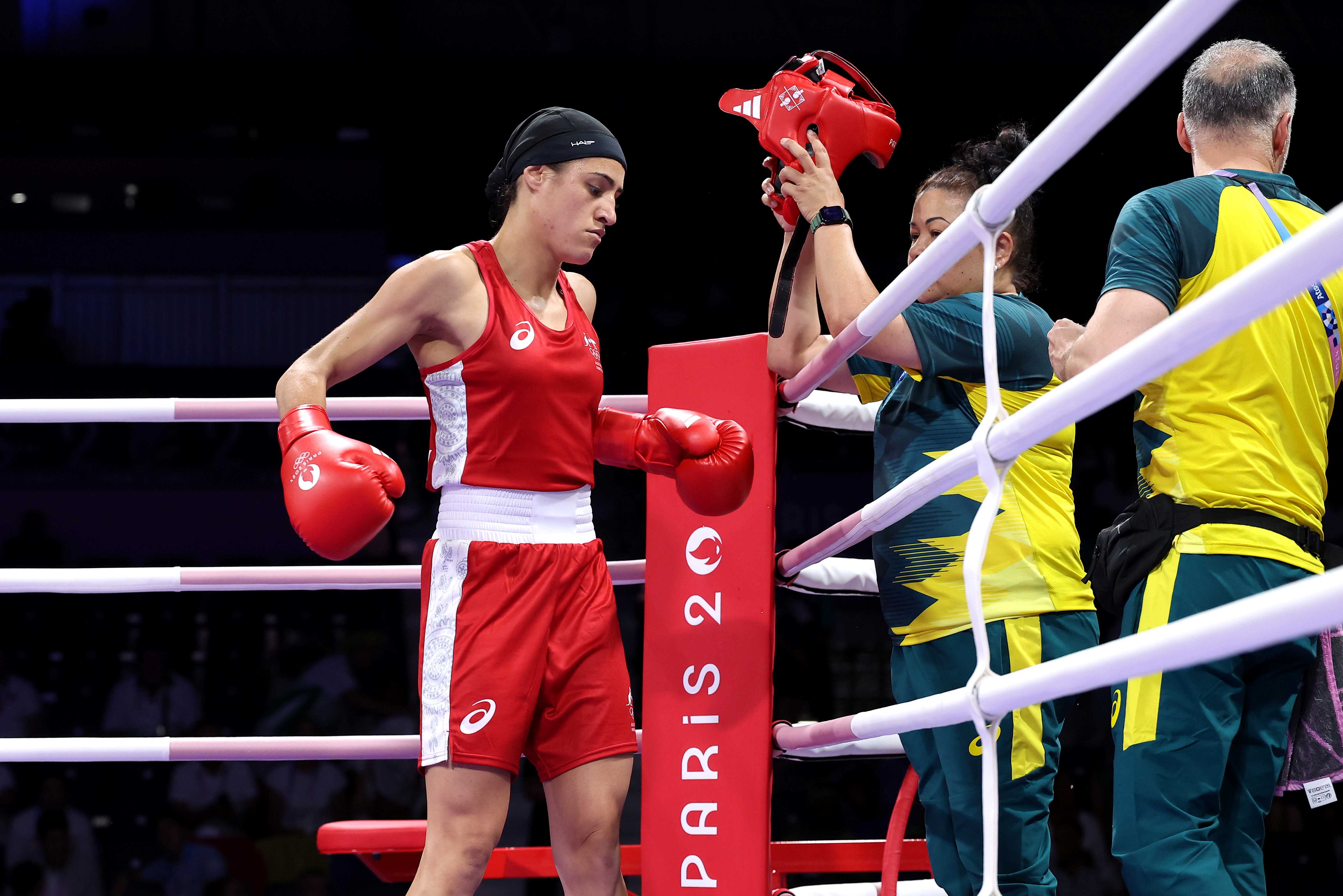 Gen32 coach Shara Roma supporting Australian boxer Tiana Echegaray at the Paris 2024 Olympic Games